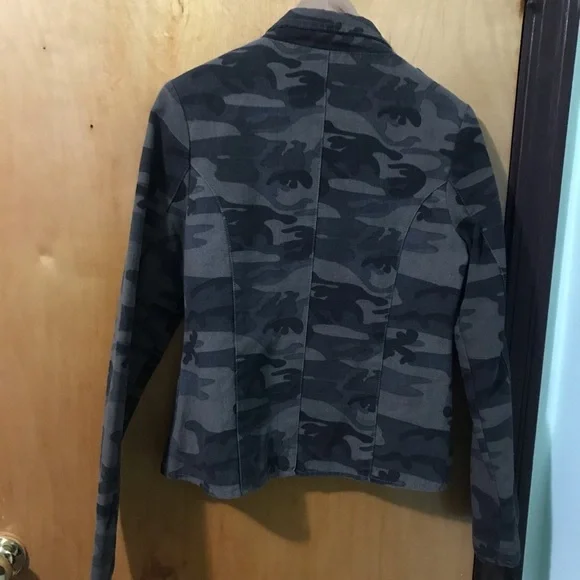 Army Jacket - Picture 2 of 3